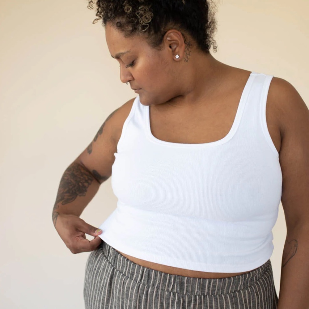 Nettle’s Tale Port Crop Tank in White, size XL